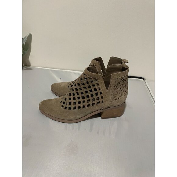 Crown Vintage Women's 6M Taupe Suede Cutout Ankle Booties - Picture 2 of 15